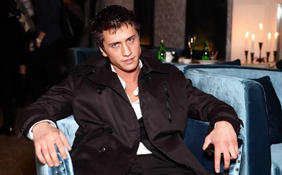 Павел Прилучный устроил пьяный дебош в стриптиз-клубе: «Снимал штаны и говорил, что почти не женат»